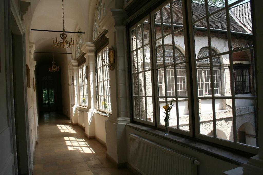 الشقق الفندقية Palac Kurozwęki المظهر الخارجي الصورة