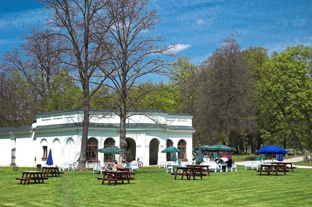 الشقق الفندقية Palac Kurozwęki المظهر الخارجي الصورة